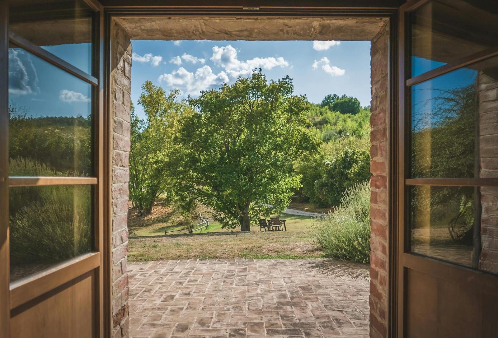 Acquistare un Podere in Toscana: Azienda Agricola, Terreno e Agriturismo