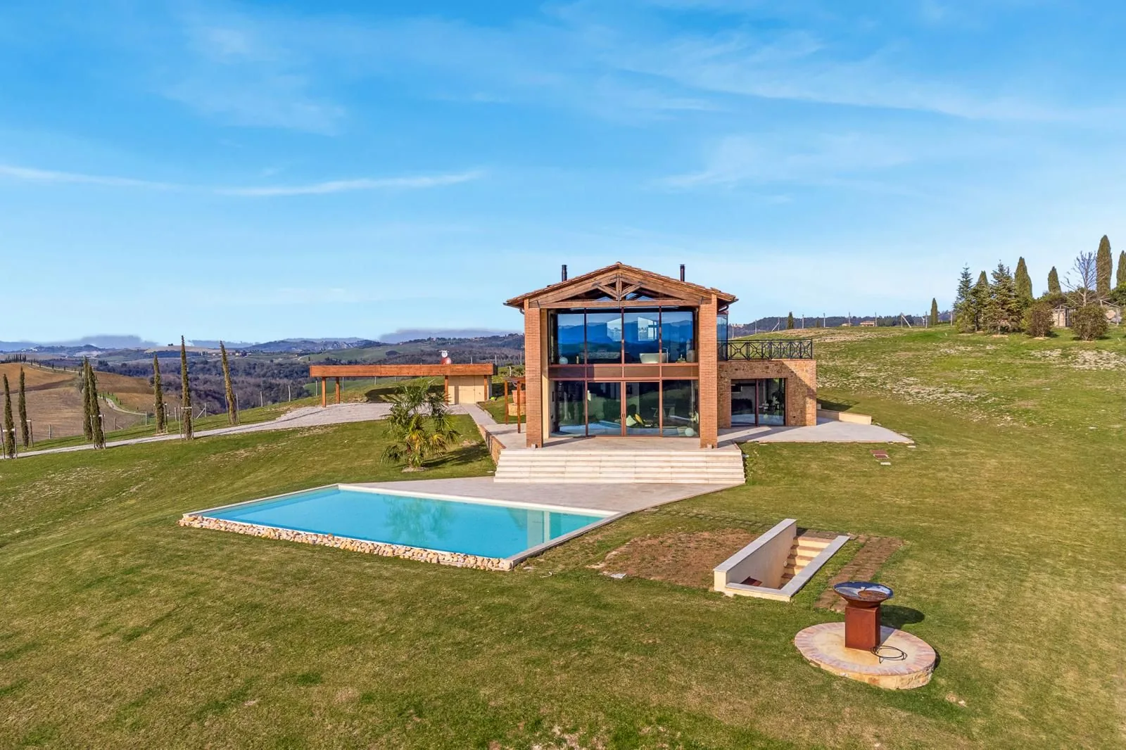 Designer Villa mit Infinity-Pool — Montaione, Toskana